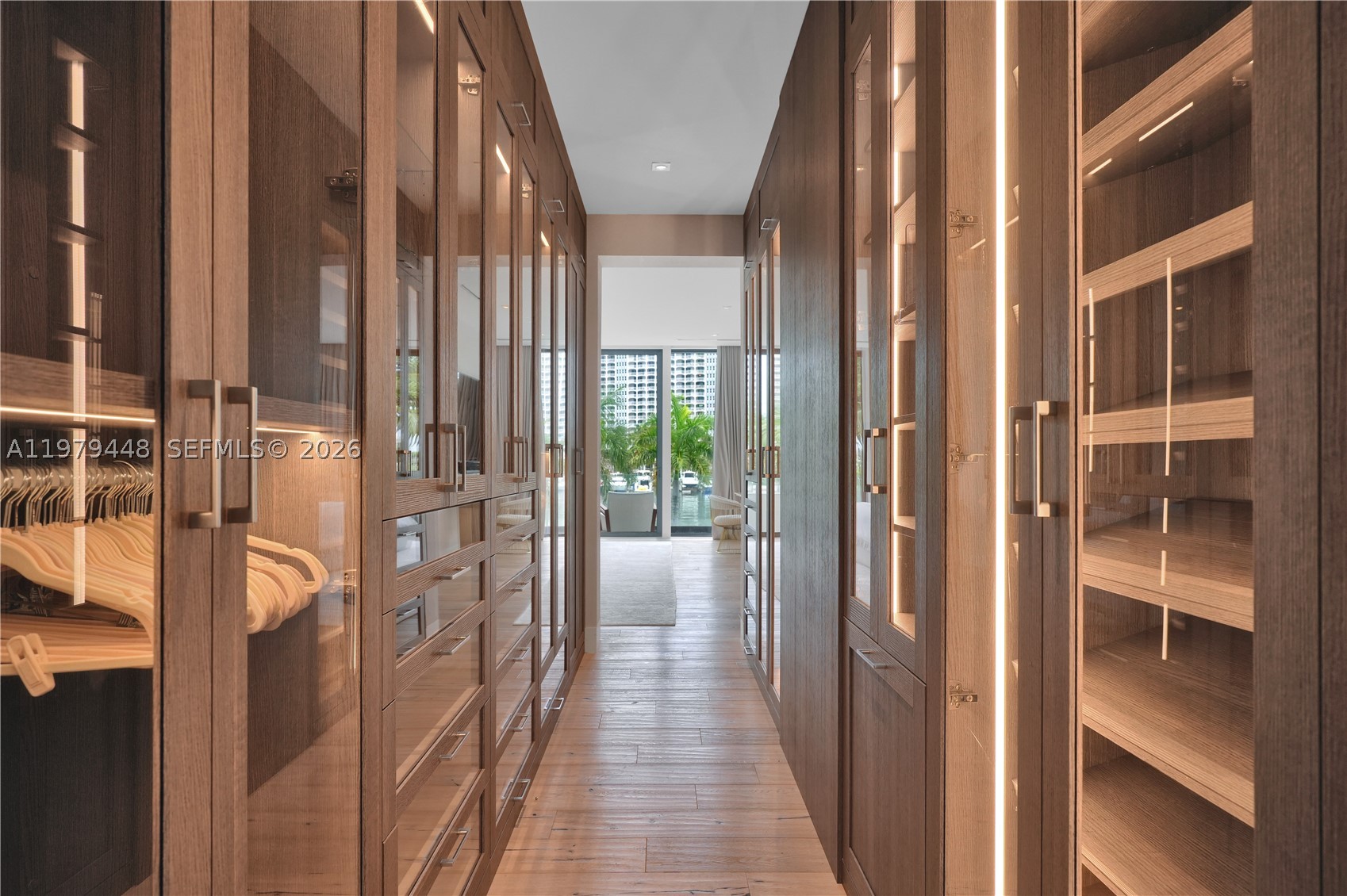 5501 Pine Tree Dr, Miami Beach FL 33140