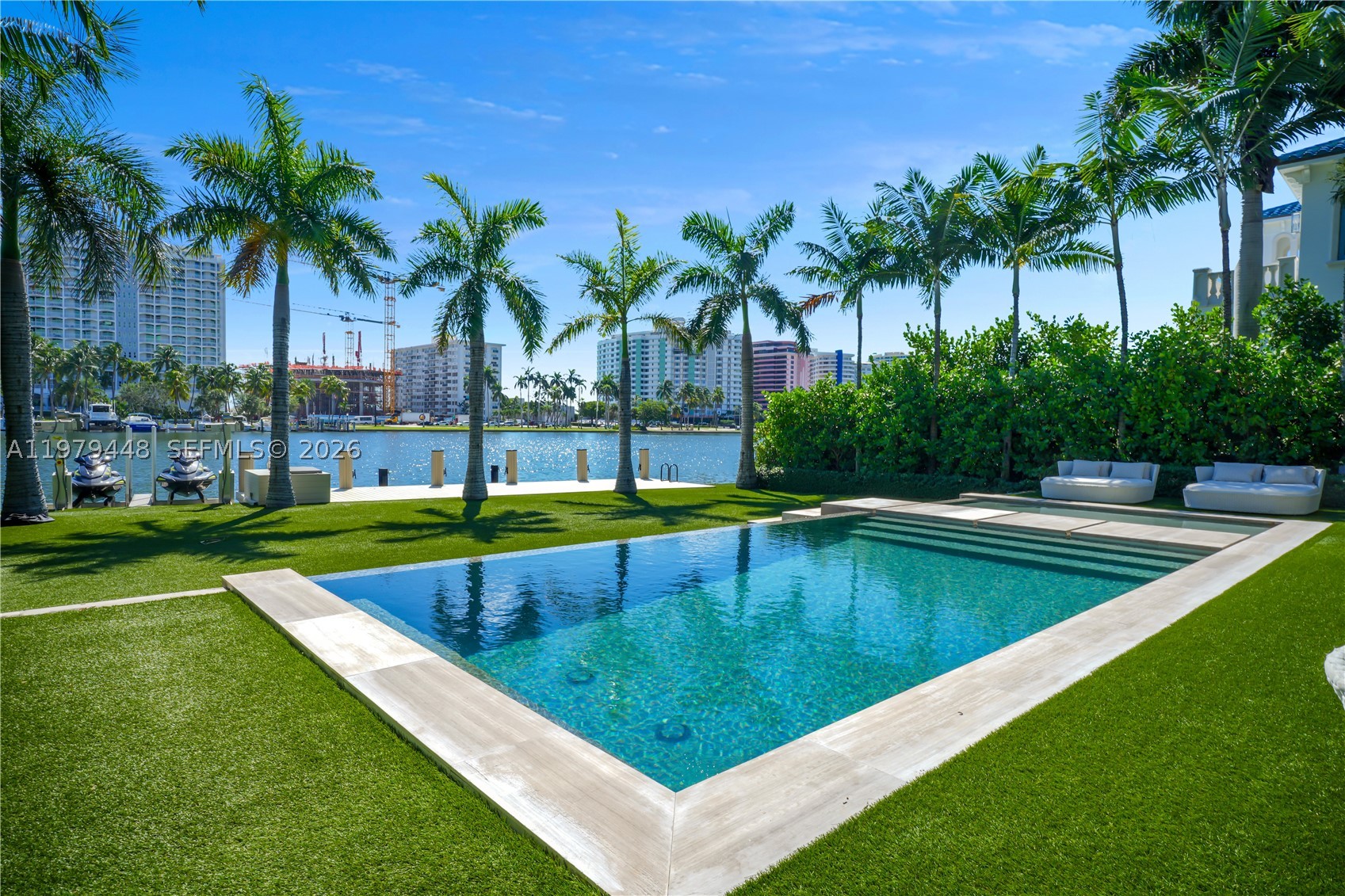 5501 Pine Tree Dr, Miami Beach FL 33140