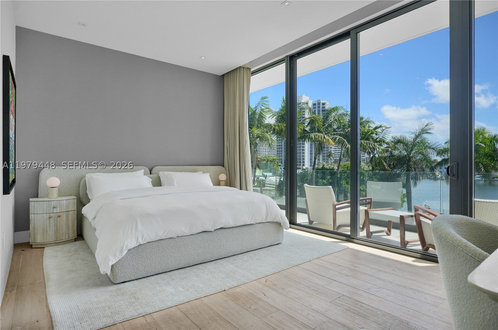 5501 Pine Tree Dr, Miami Beach FL 33140