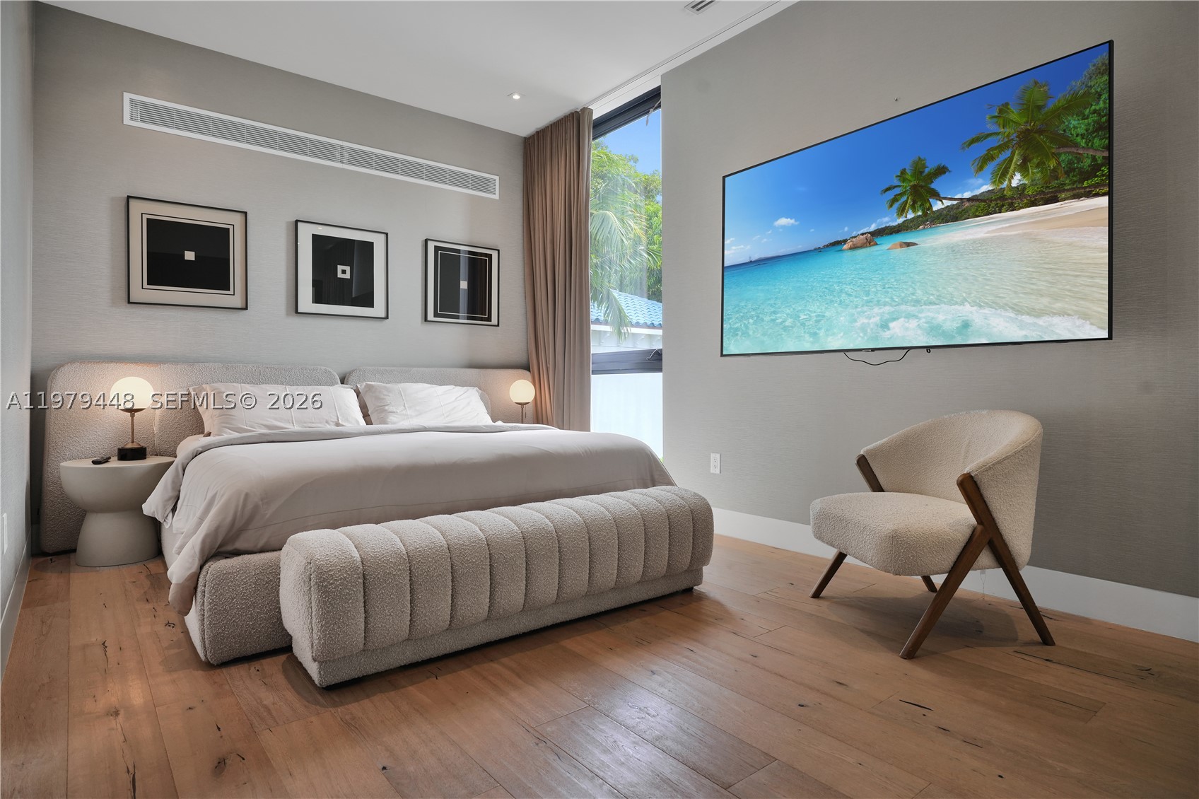 5501 Pine Tree Dr, Miami Beach FL 33140