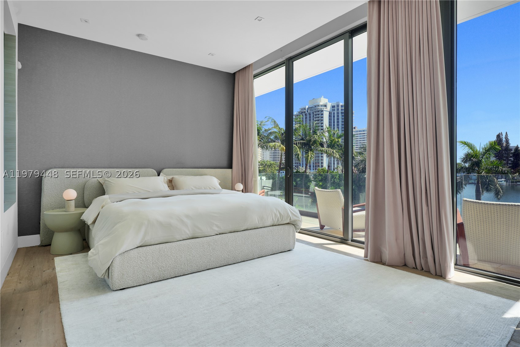 5501 Pine Tree Dr, Miami Beach FL 33140