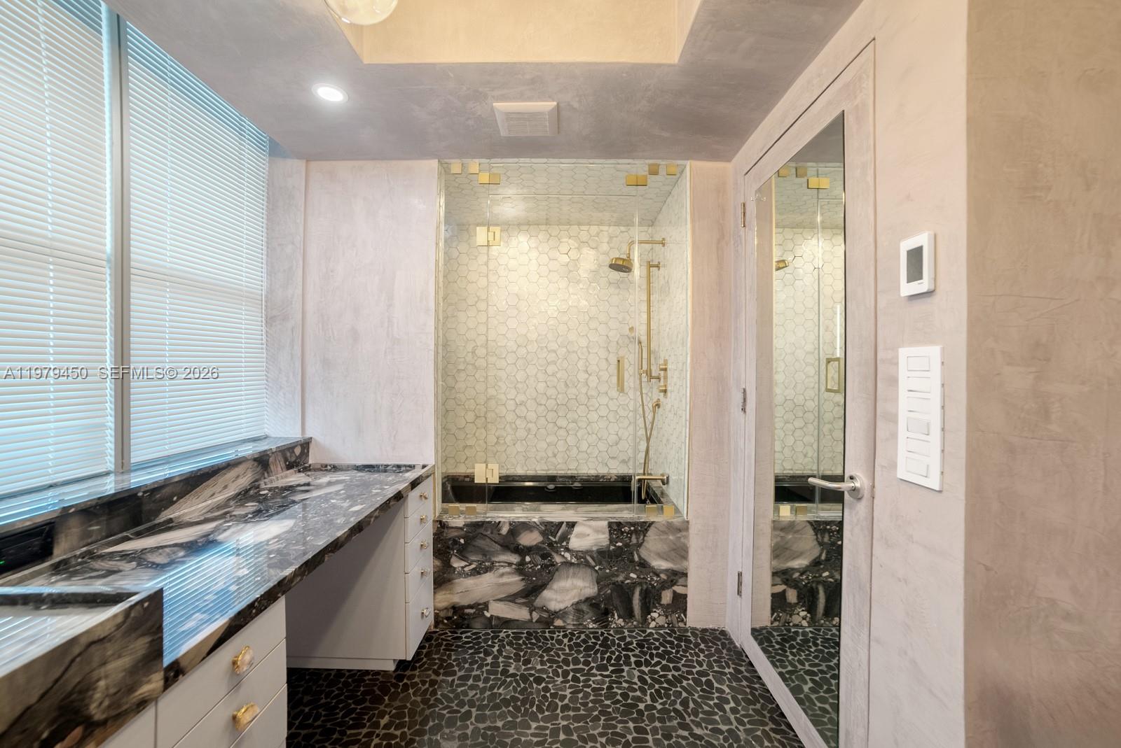 5801 Collins Ave #1200, Miami Beach FL 33140