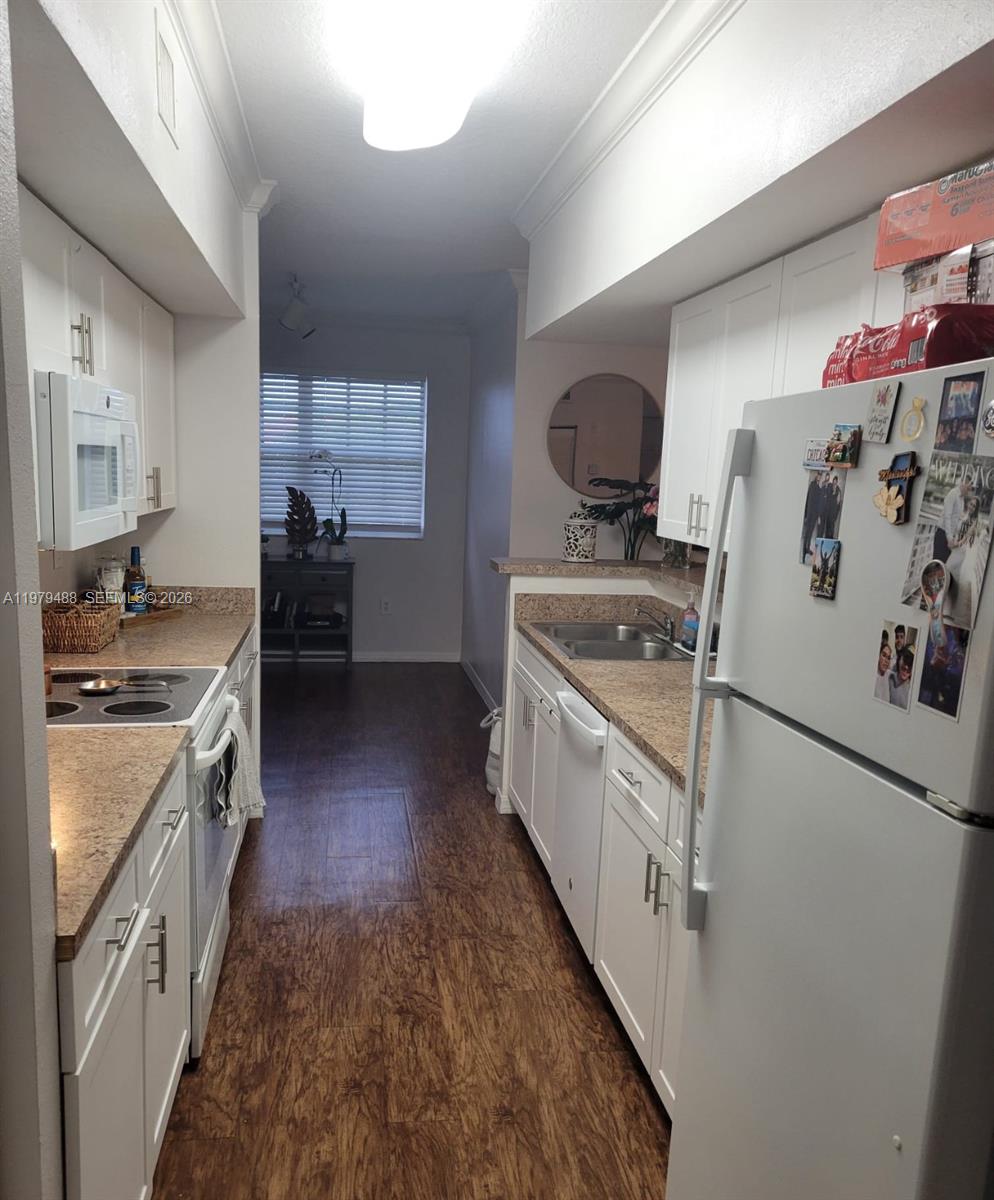 11700 SW 2 #13307, Pembroke Pines FL 33025