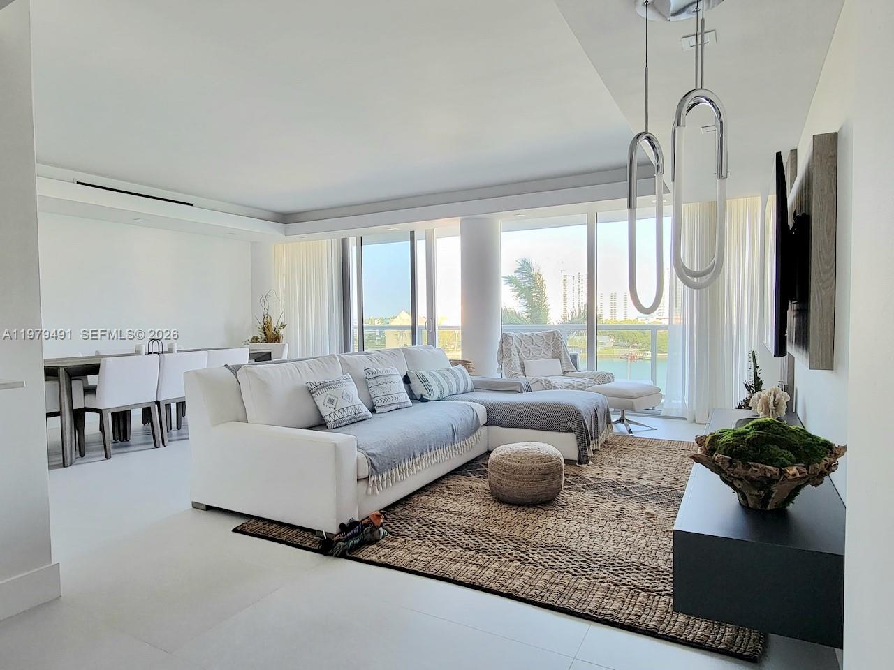 900 Bay Dr #524, Miami Beach FL 33141