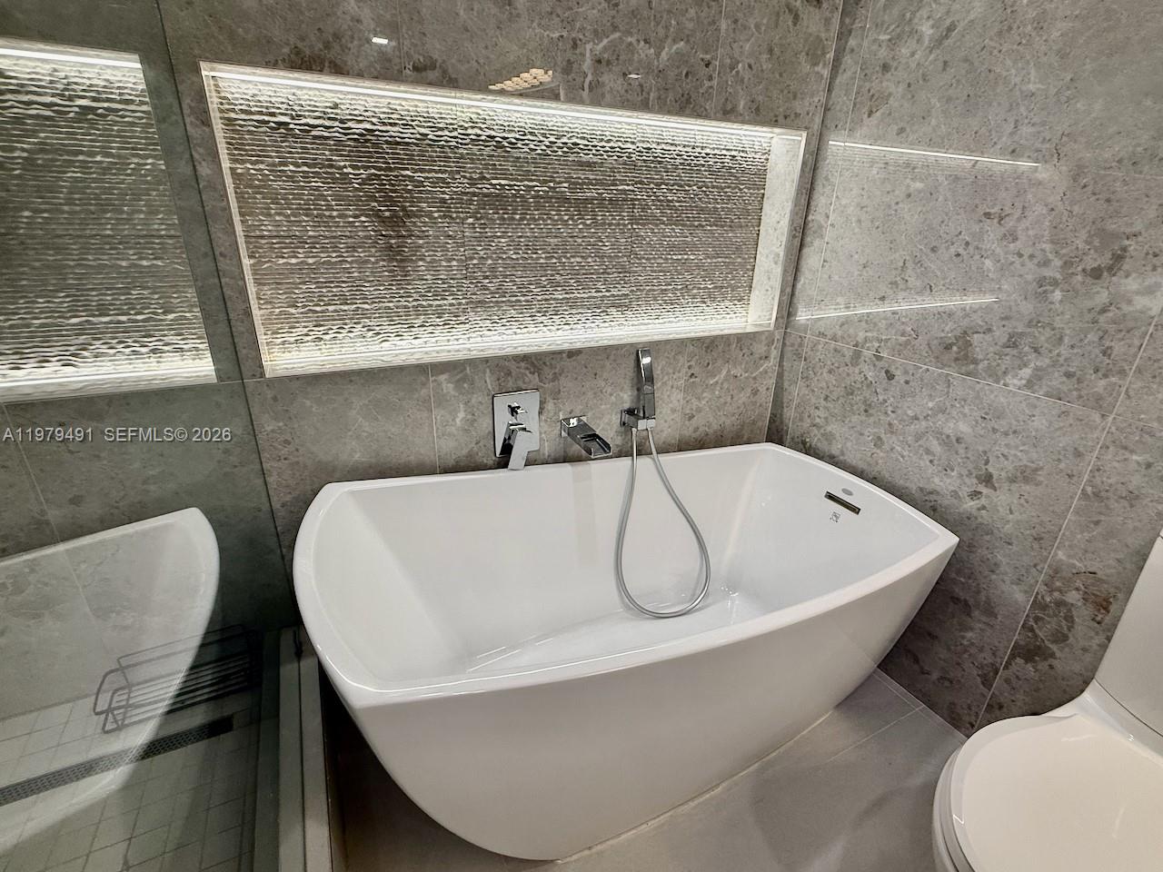 900 Bay Dr #524, Miami Beach FL 33141