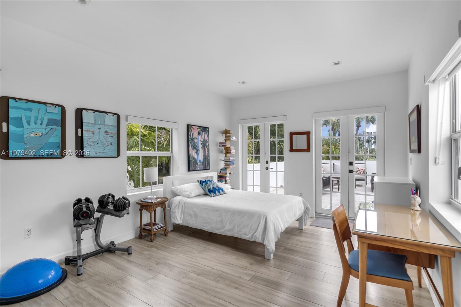 707 W 54th St, Miami Beach FL 33140