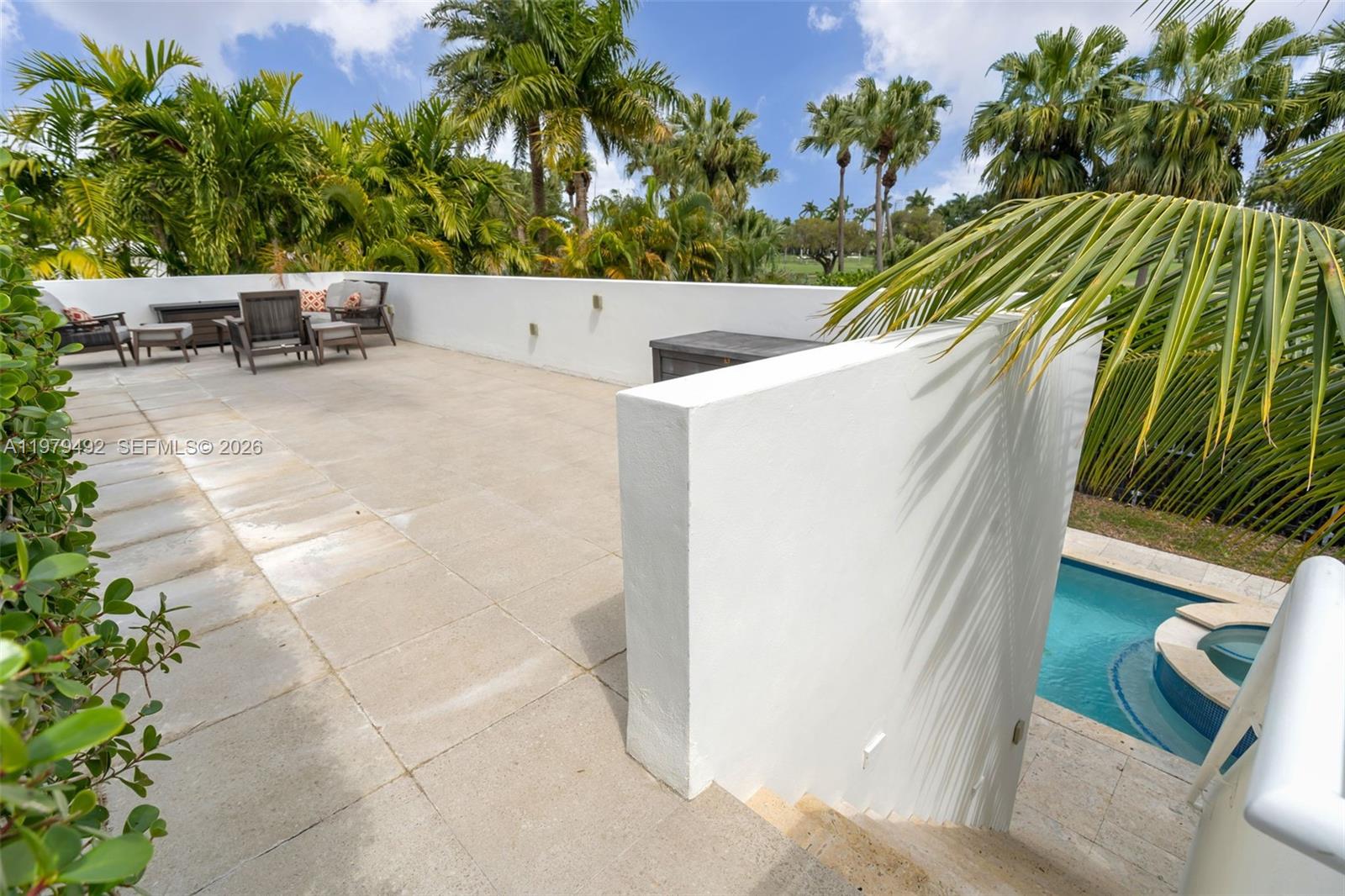 707 W 54th St, Miami Beach FL 33140
