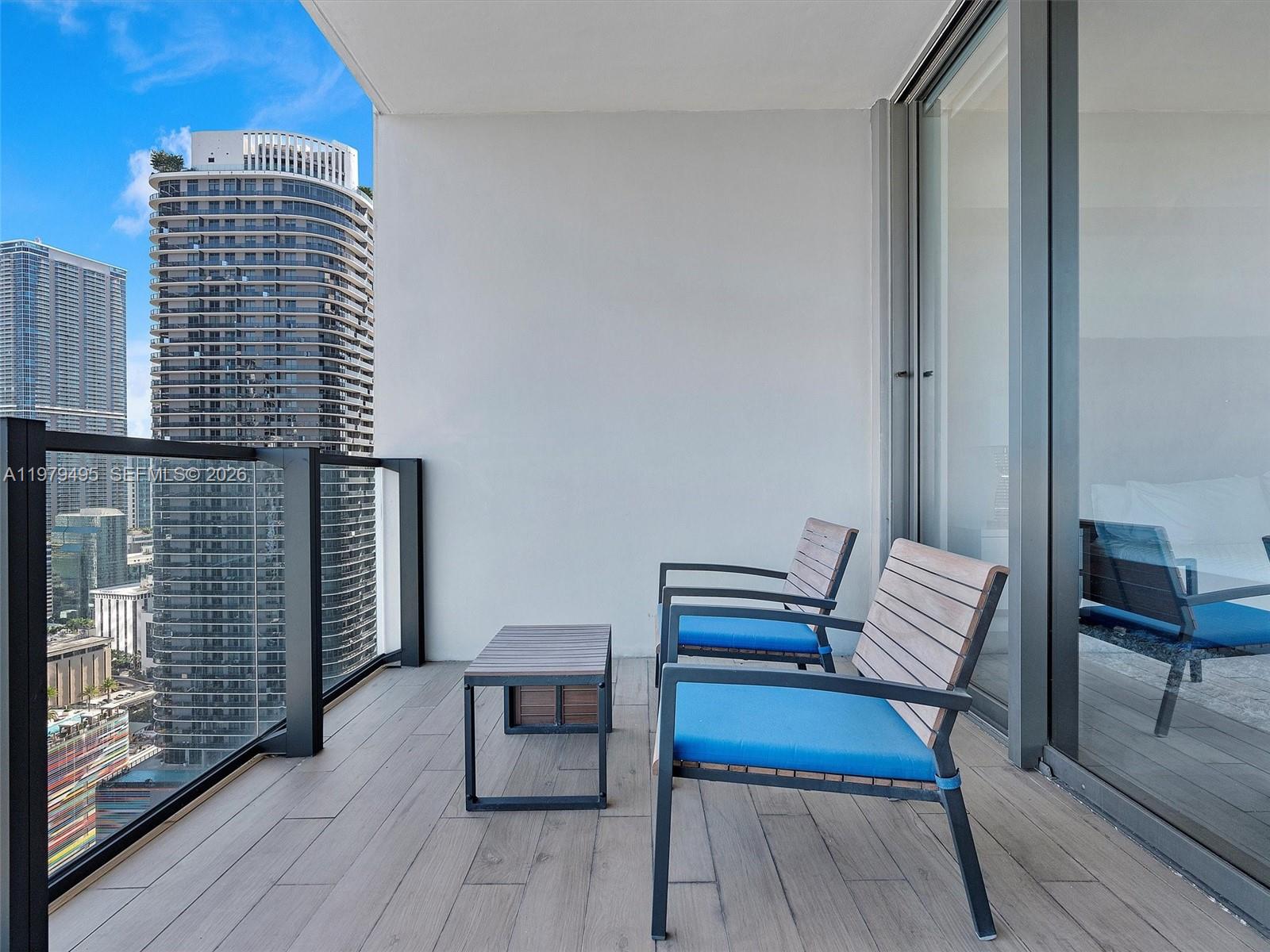 88 SW 7th St #2709, Miami FL 33130