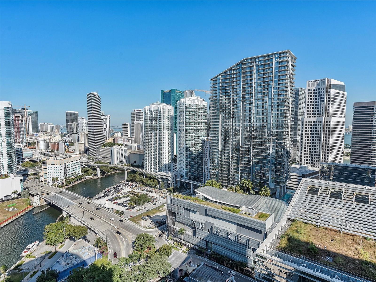 88 SW 7th St #2709, Miami FL 33130