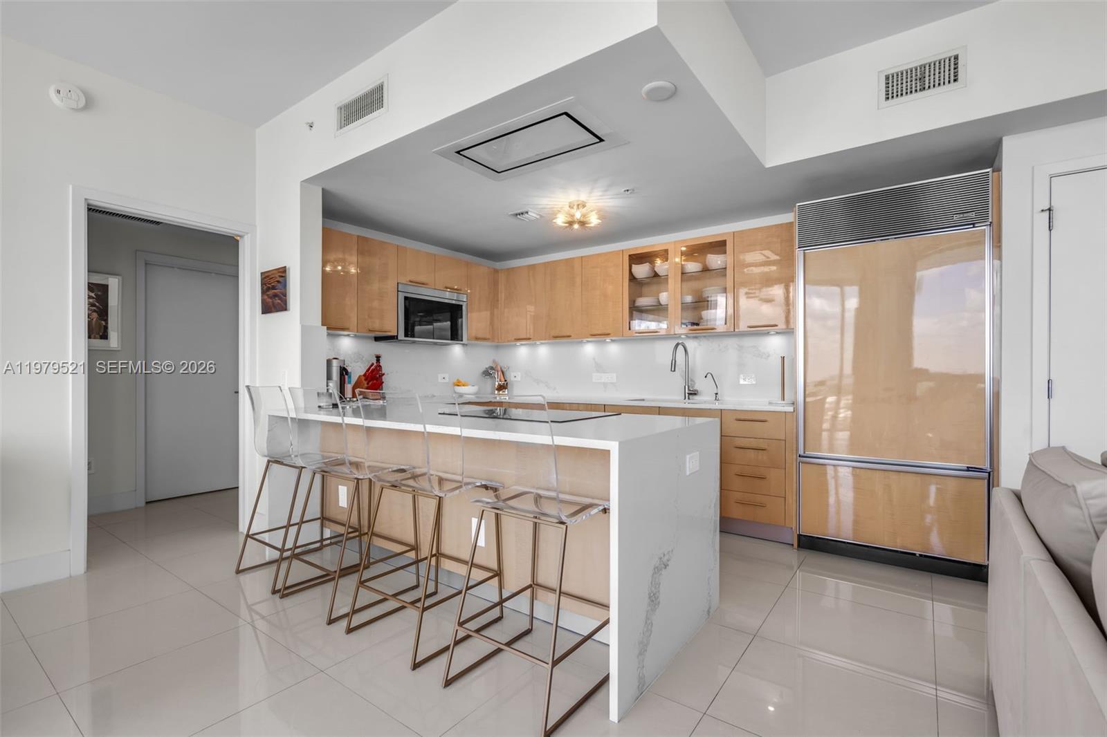 6899 Collins Ave #2403, Miami Beach FL 33141