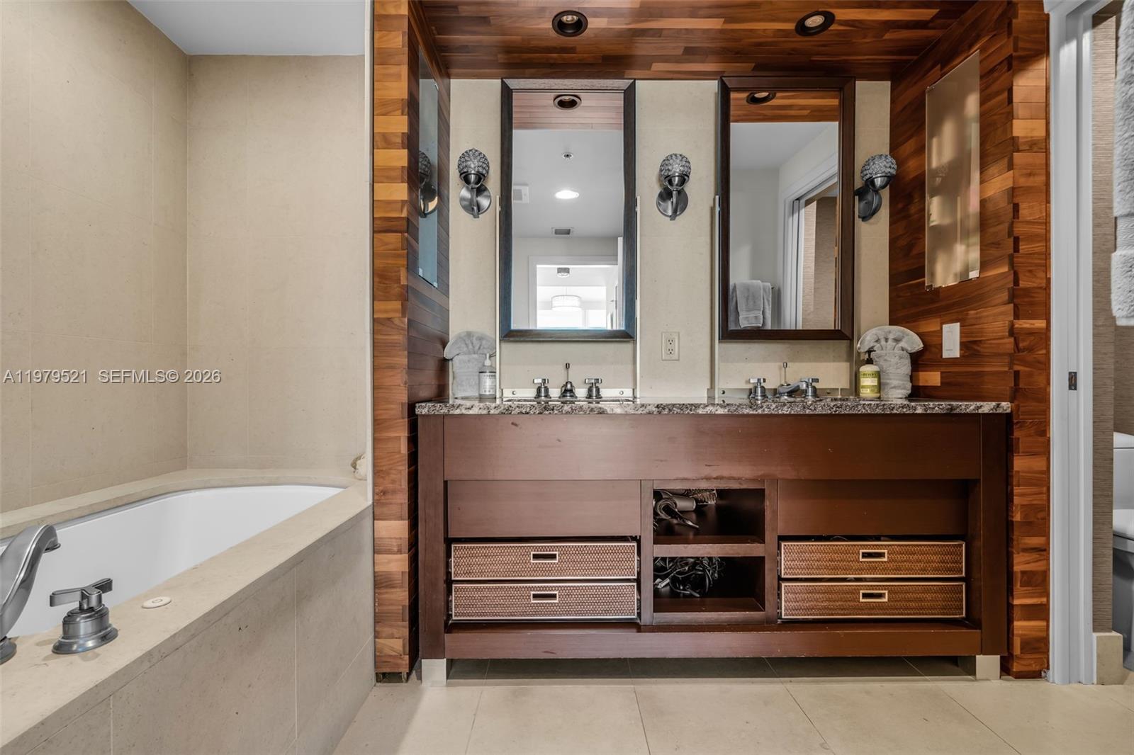 6899 Collins Ave #2403, Miami Beach FL 33141