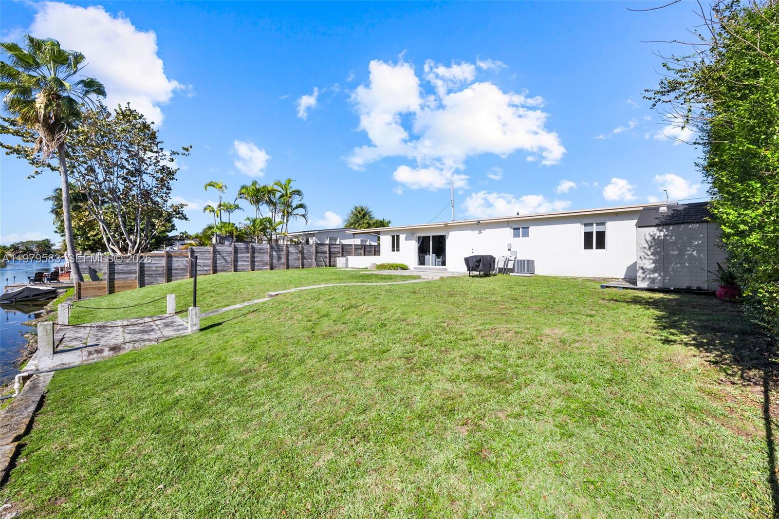 10750 SW 43rd Ln, Miami FL 33165