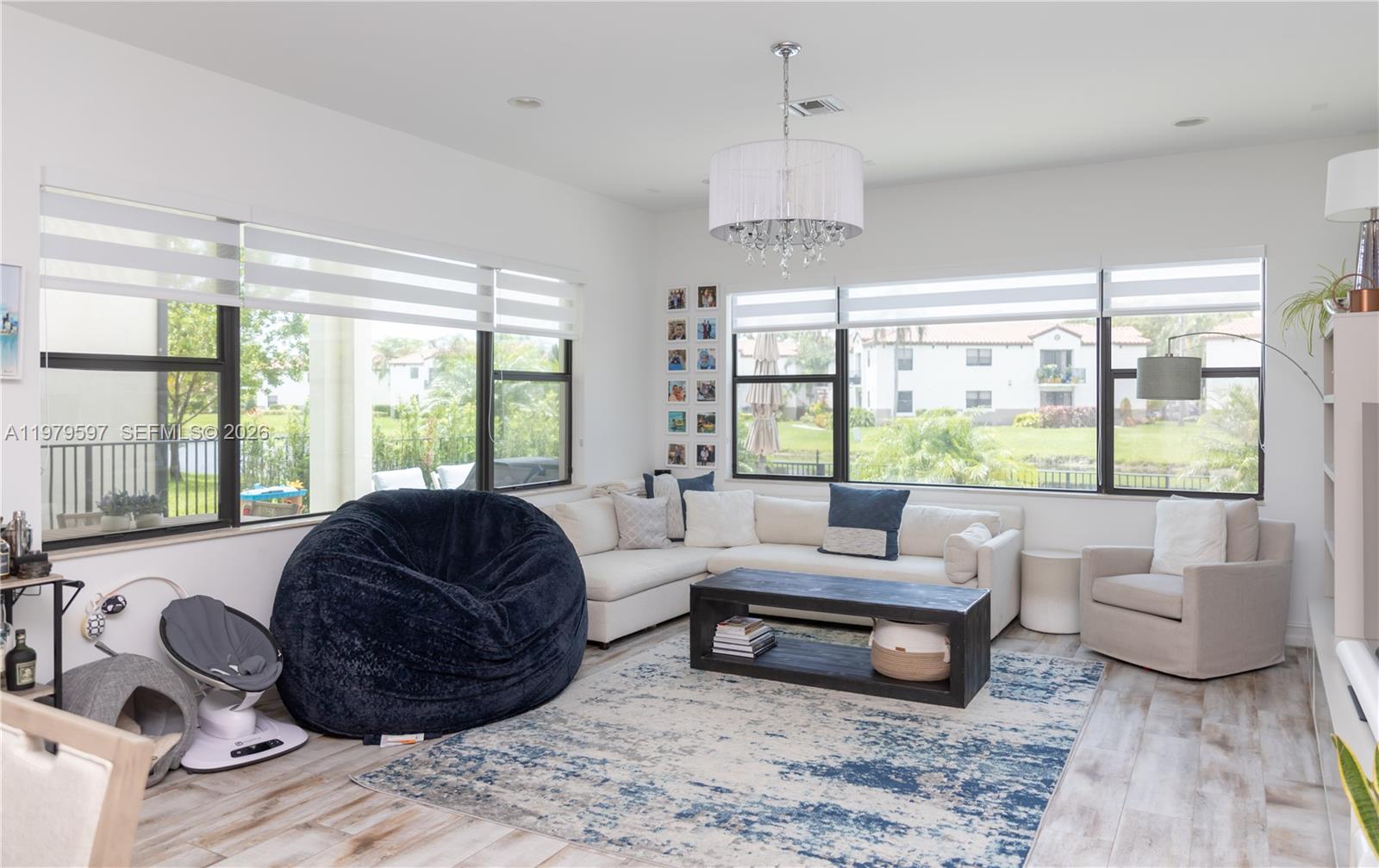 11826 SW 13th Ct, Pembroke Pines FL 33025