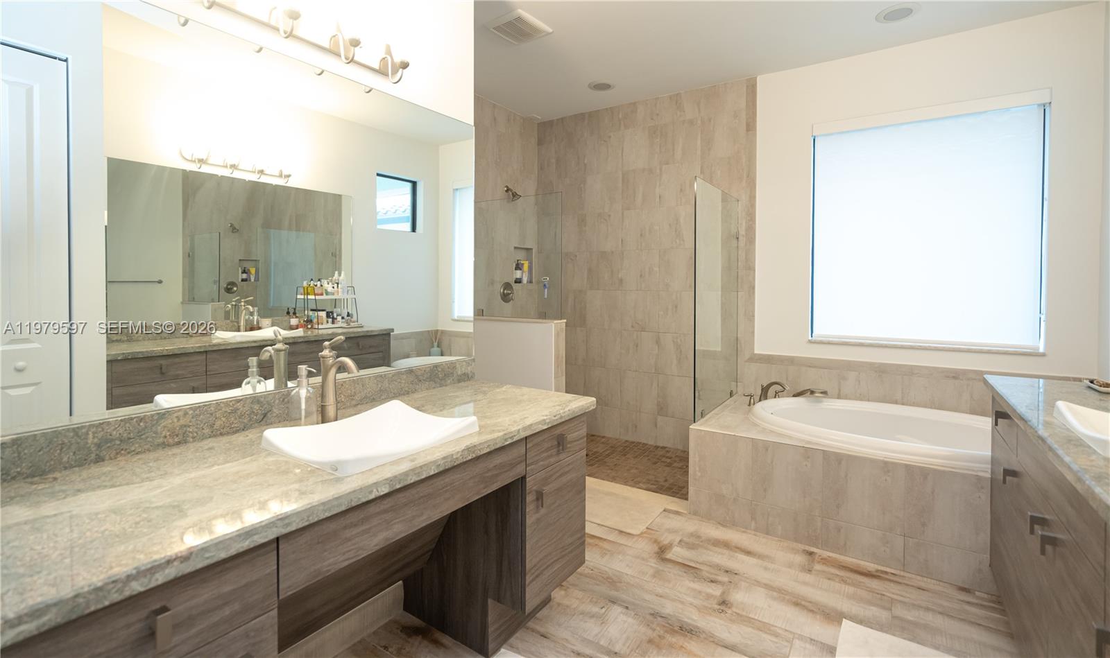 11826 SW 13th Ct, Pembroke Pines FL 33025
