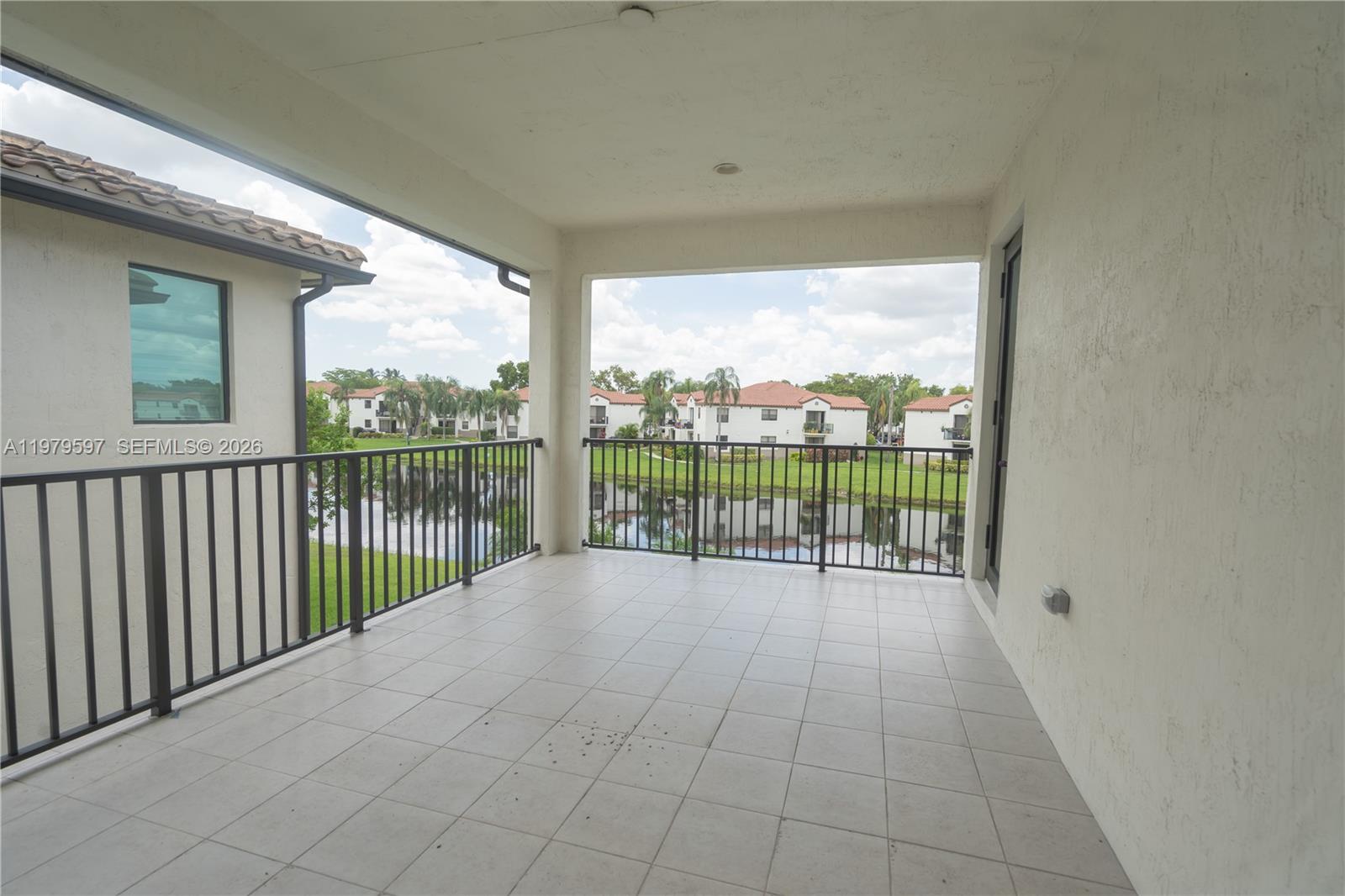 11826 SW 13th Ct, Pembroke Pines FL 33025