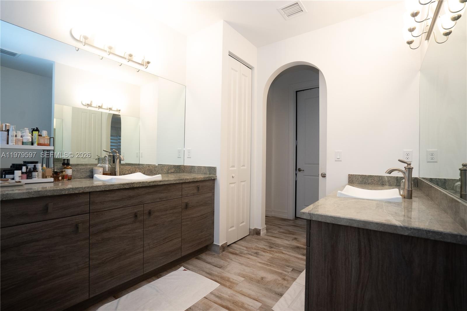11826 SW 13th Ct, Pembroke Pines FL 33025