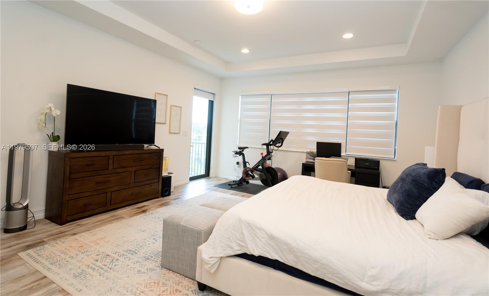 11826 SW 13th Ct, Pembroke Pines FL 33025