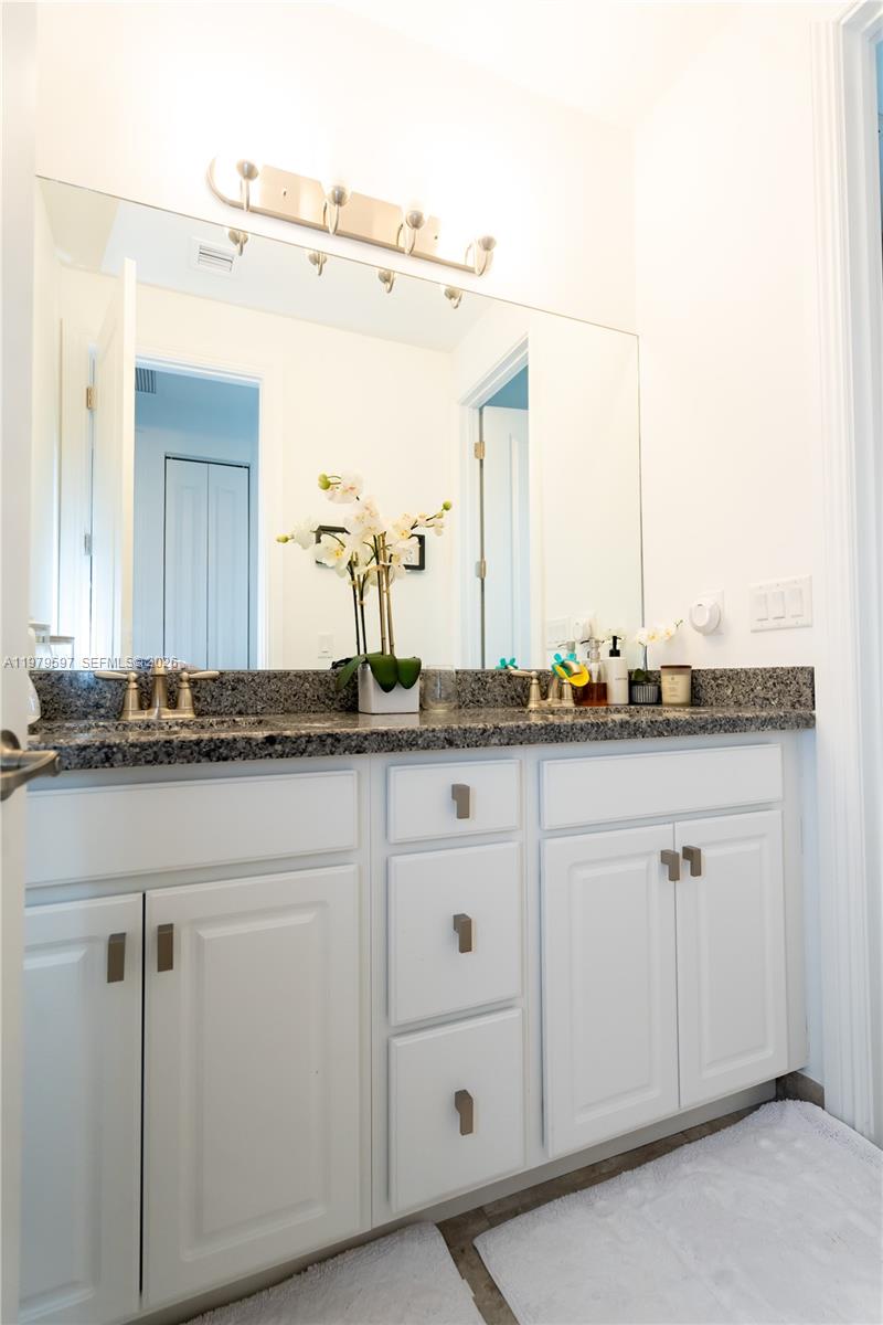 11826 SW 13th Ct, Pembroke Pines FL 33025