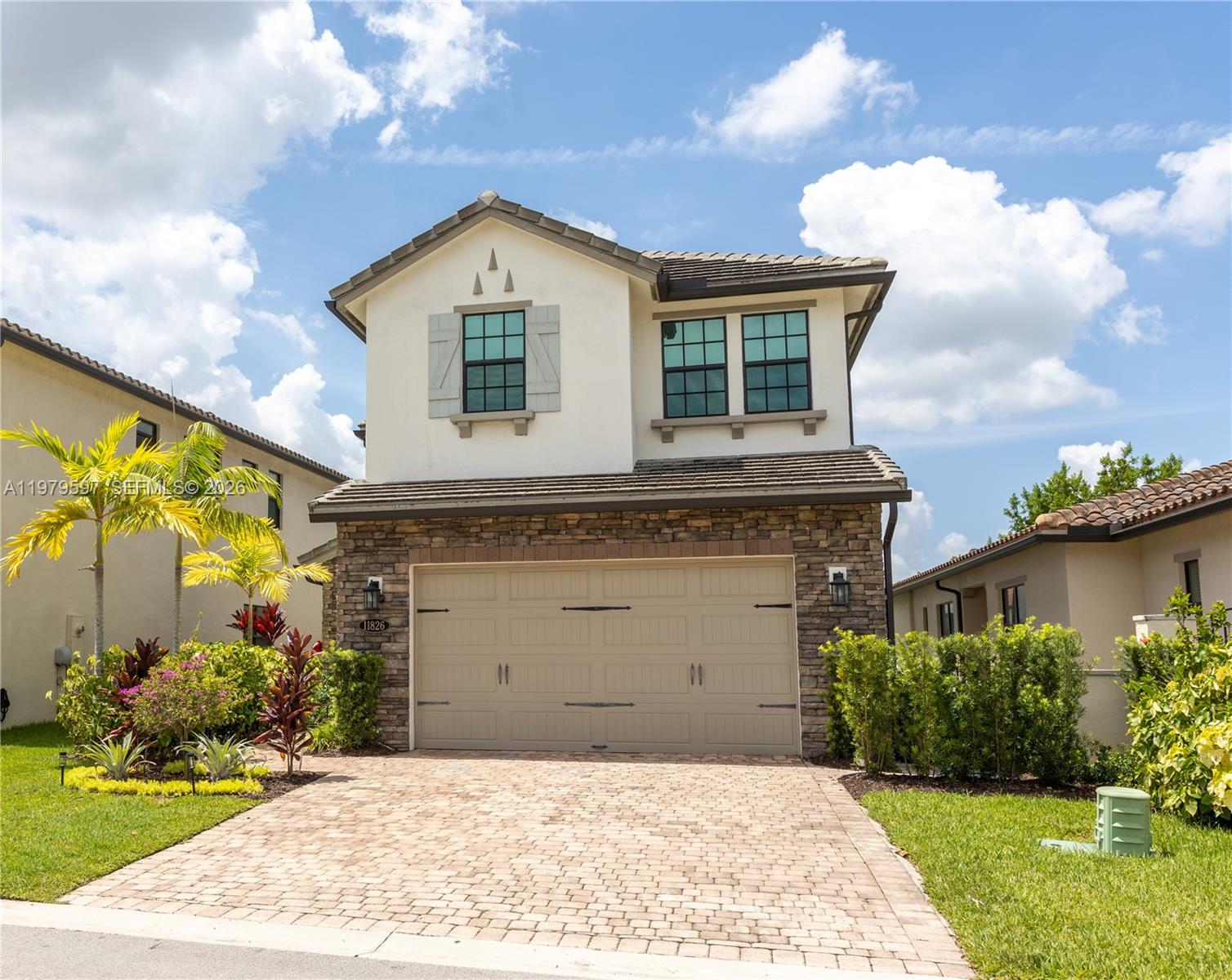 11826 SW 13th Ct, Pembroke Pines FL 33025