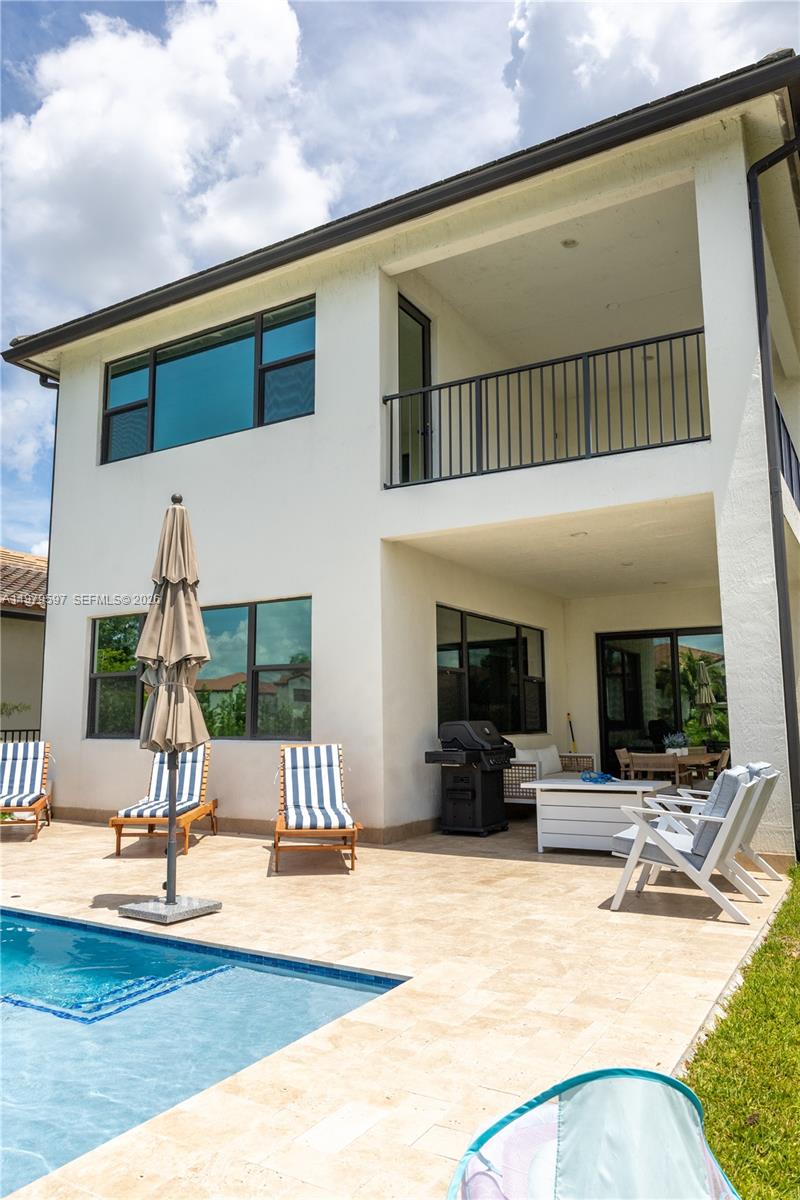 11826 SW 13th Ct, Pembroke Pines FL 33025