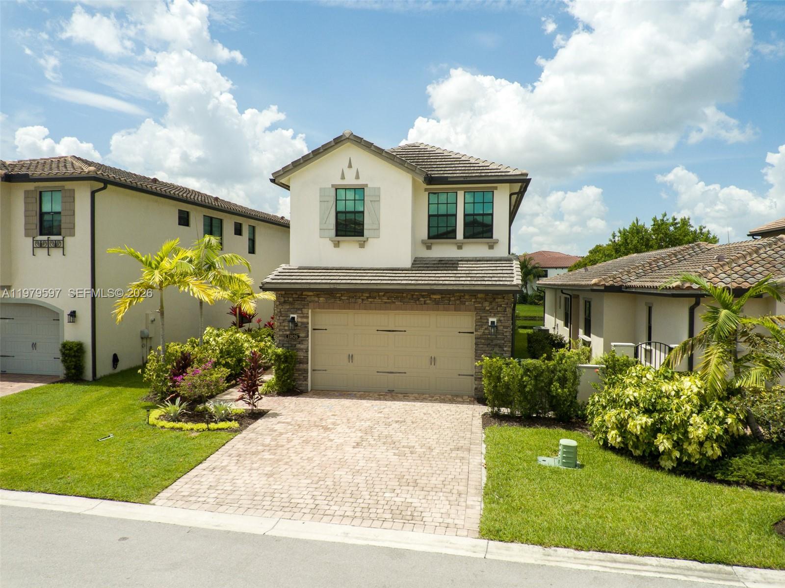 11826 SW 13th Ct, Pembroke Pines FL 33025