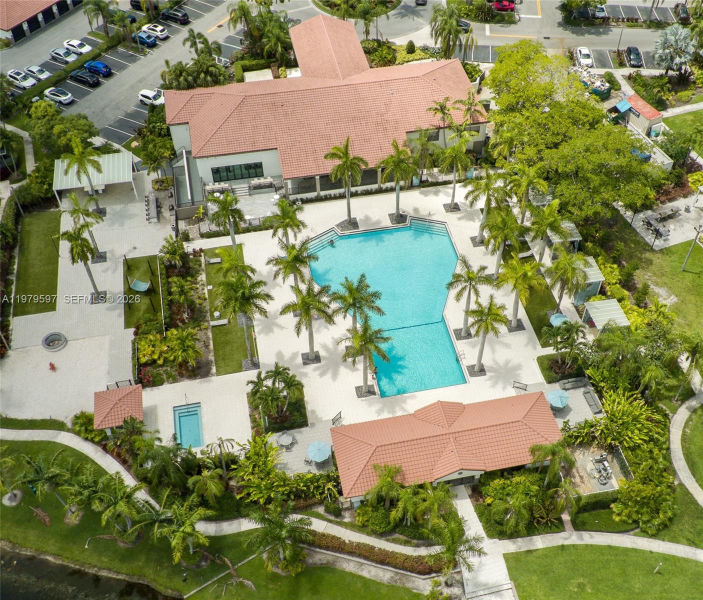11826 SW 13th Ct, Pembroke Pines FL 33025