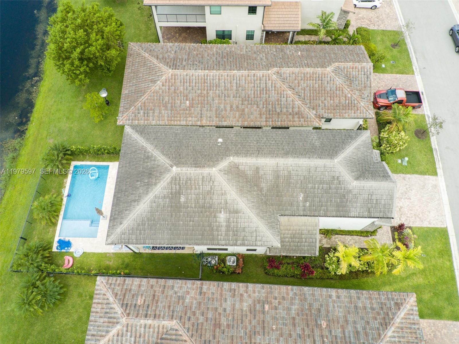 11826 SW 13th Ct, Pembroke Pines FL 33025