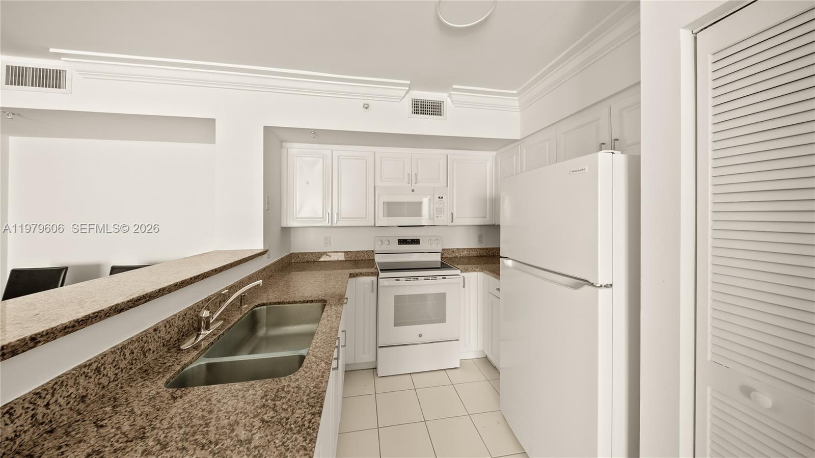 90 Alton Rd #1903, Miami Beach FL 33139