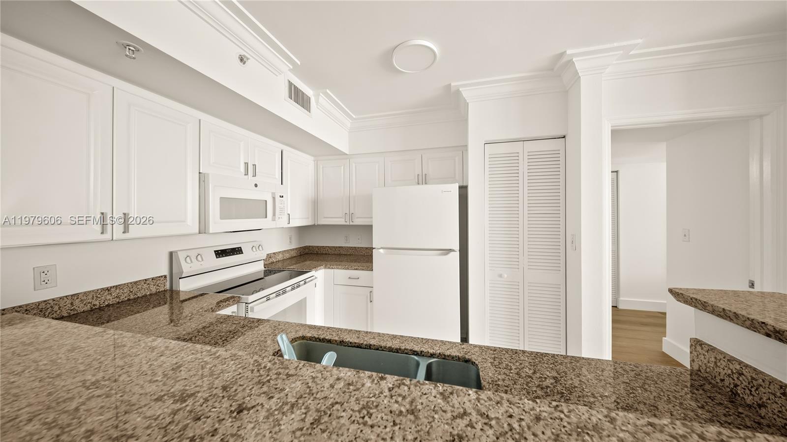 90 Alton Rd #1903, Miami Beach FL 33139