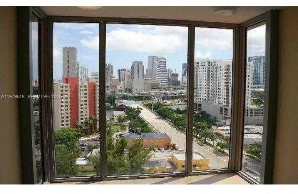36 NW 6th Ave #801, Miami FL 33128