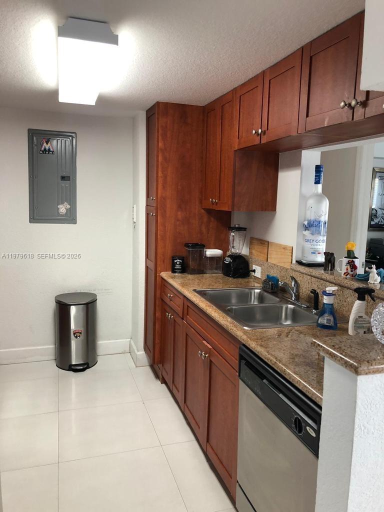 36 NW 6th Ave #801, Miami FL 33128