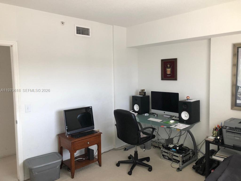 36 NW 6th Ave #801, Miami FL 33128