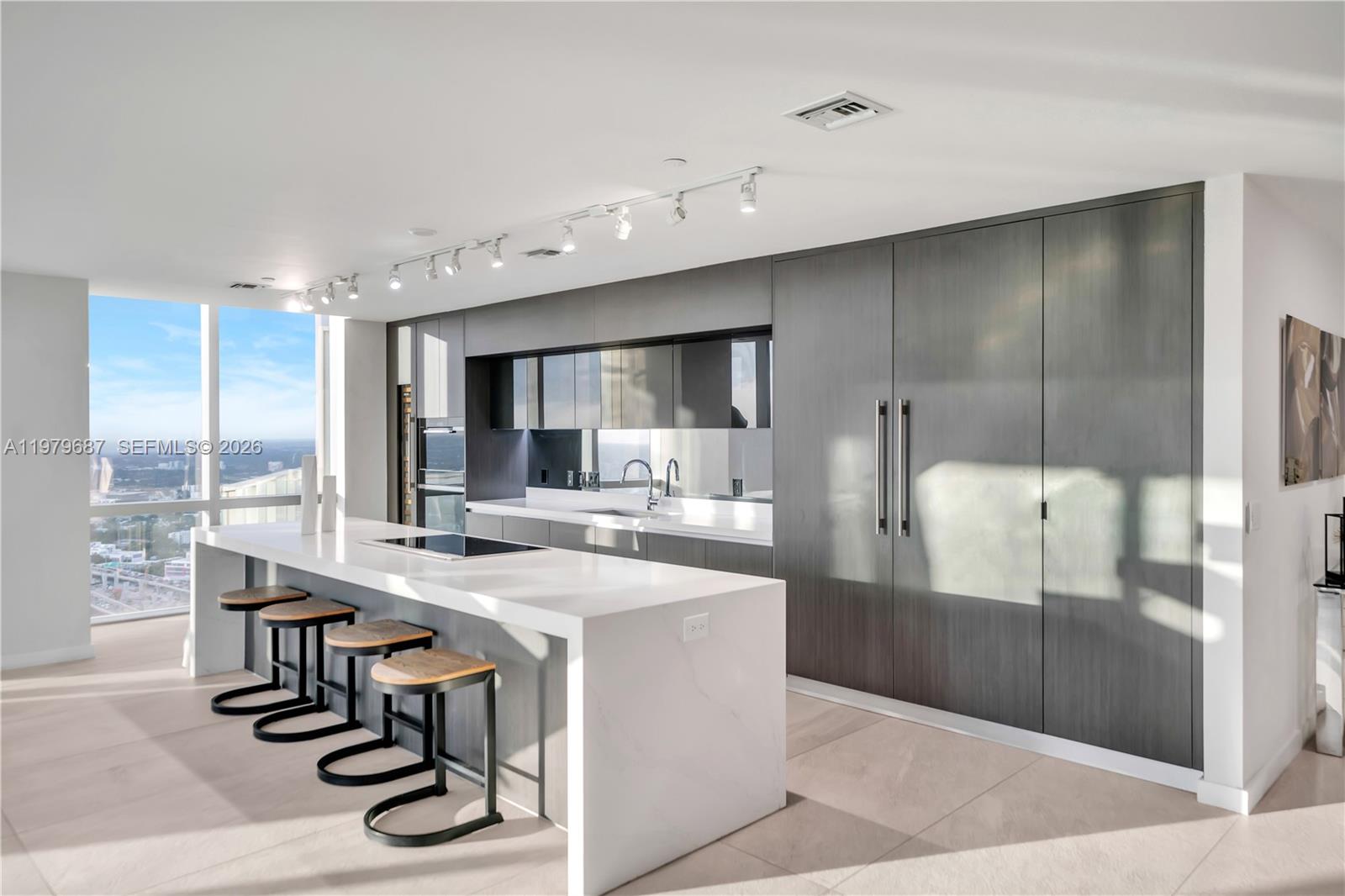 851 NE 1st Avenue #Penthouse 4612, Miami FL 33132