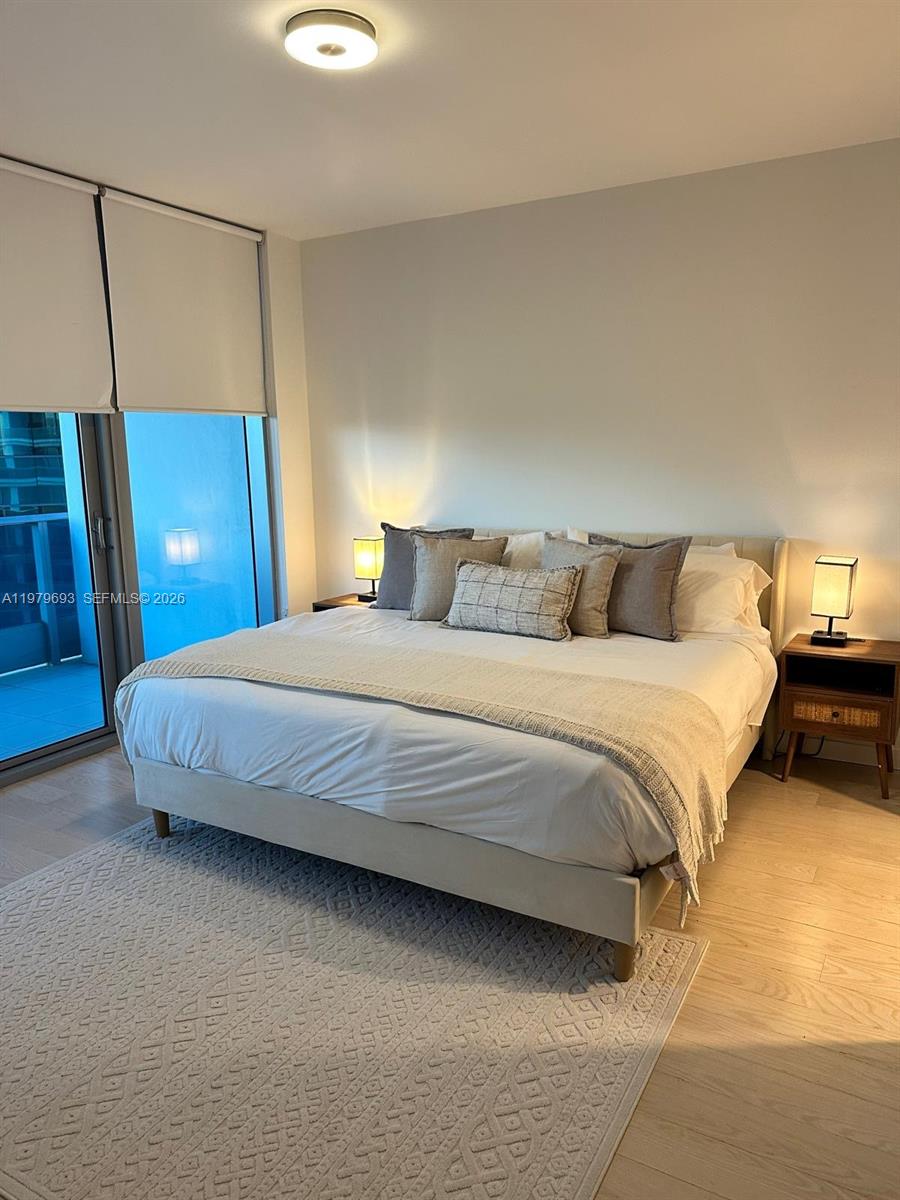 200 Biscayne Boulevard Way #3711, Miami FL 33131