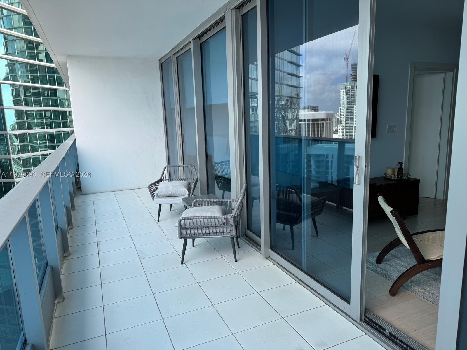 200 Biscayne Boulevard Way #3711, Miami FL 33131