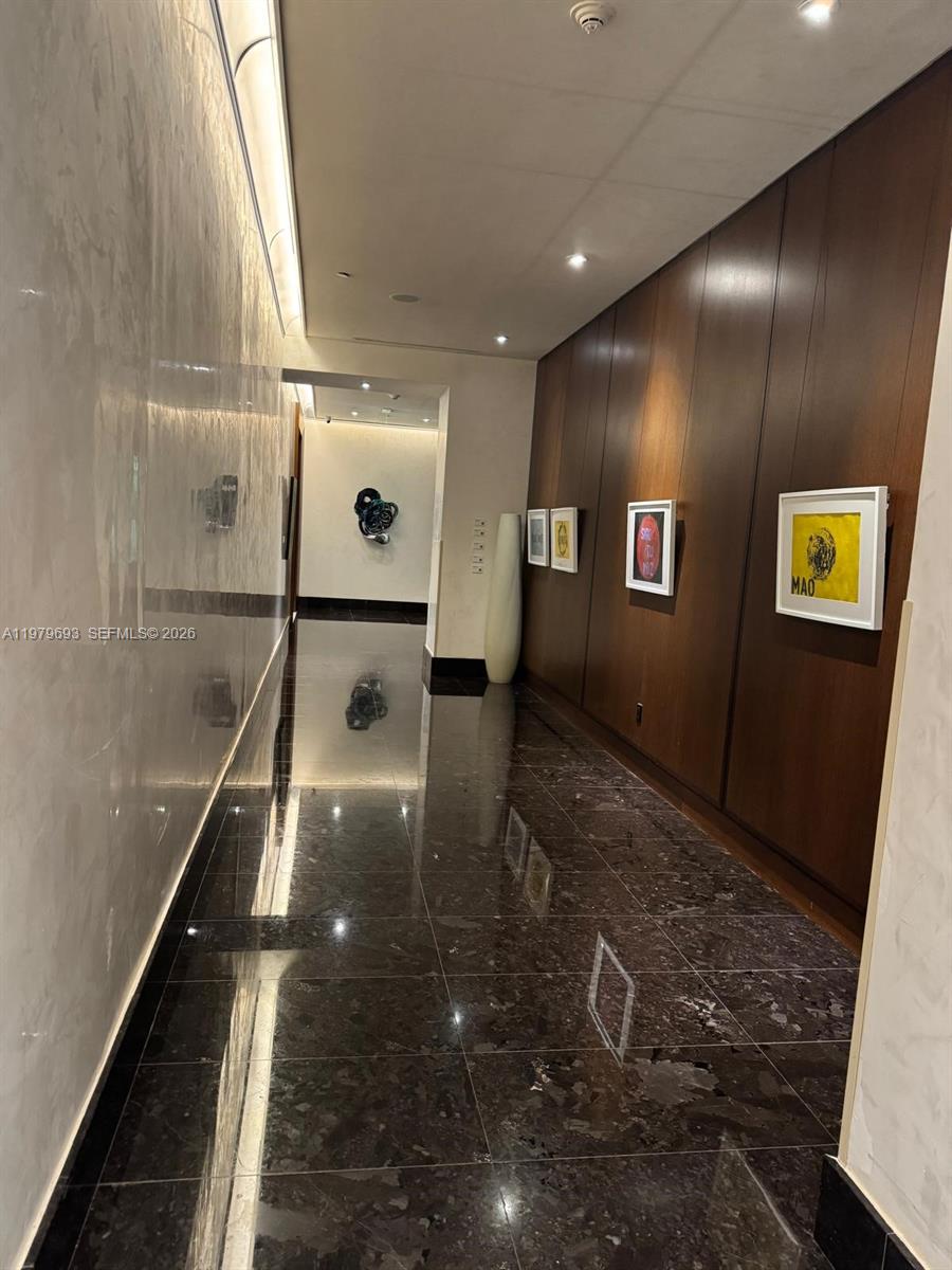 200 Biscayne Boulevard Way #3711, Miami FL 33131