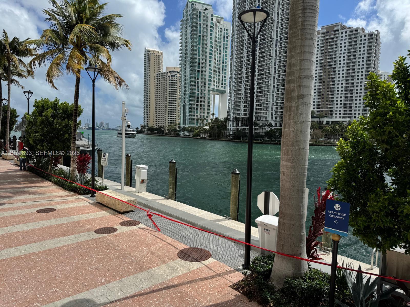 200 Biscayne Boulevard Way #3711, Miami FL 33131