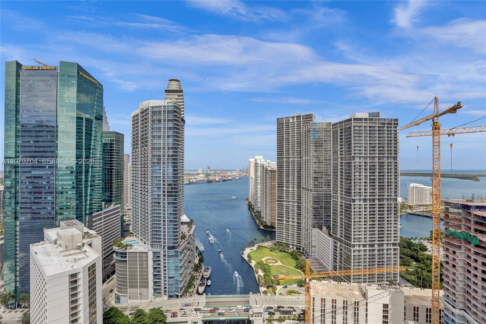 31 SE 5th St #4112, Miami FL 33131