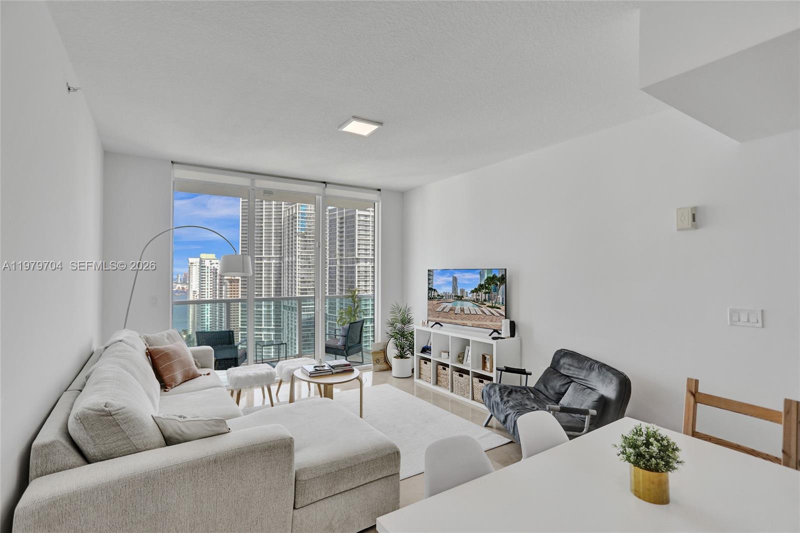 31 SE 5th St #4112, Miami FL 33131