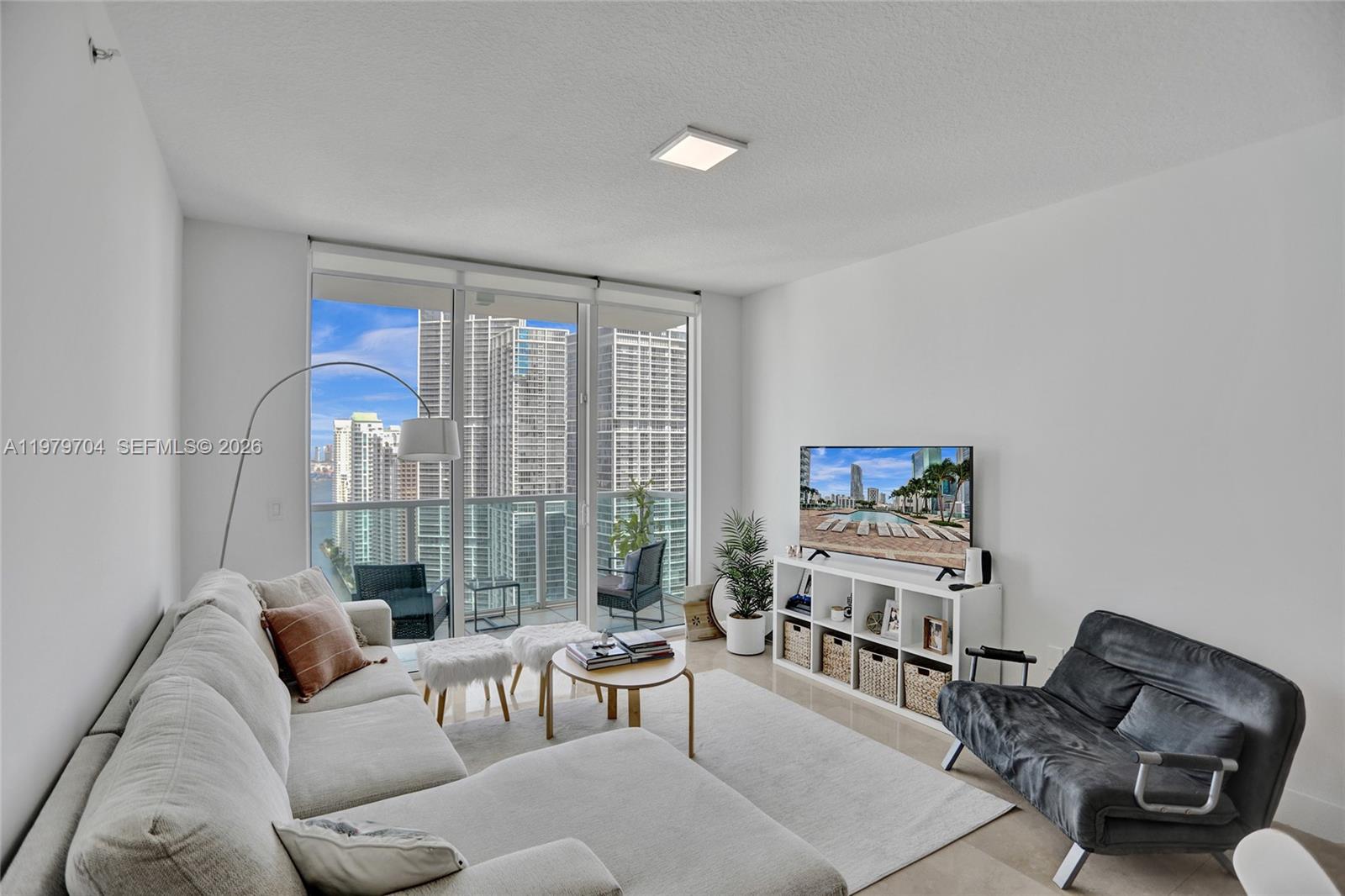 31 SE 5th St #4112, Miami FL 33131