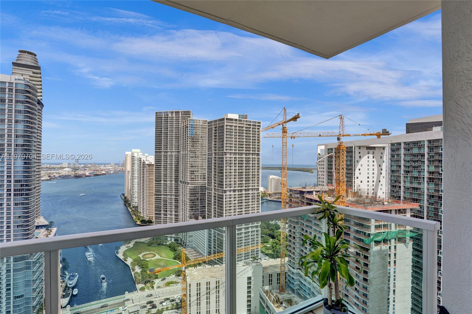 31 SE 5th St #4112, Miami FL 33131