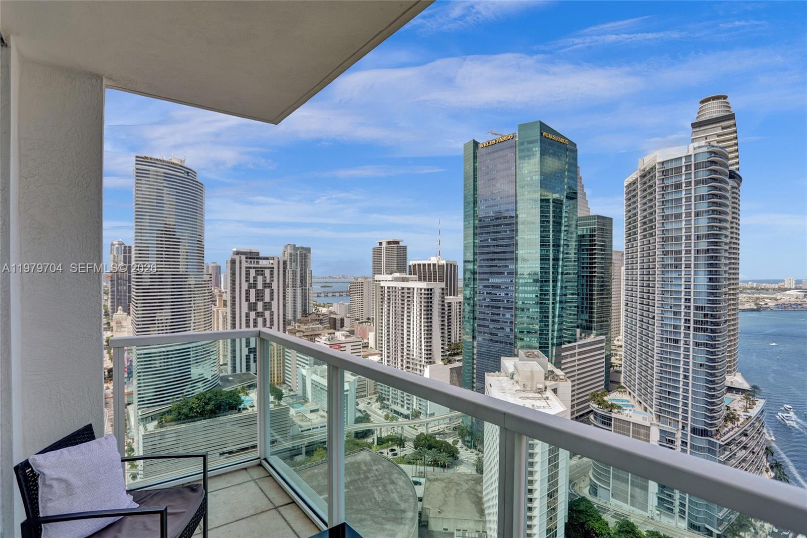 31 SE 5th St #4112, Miami FL 33131