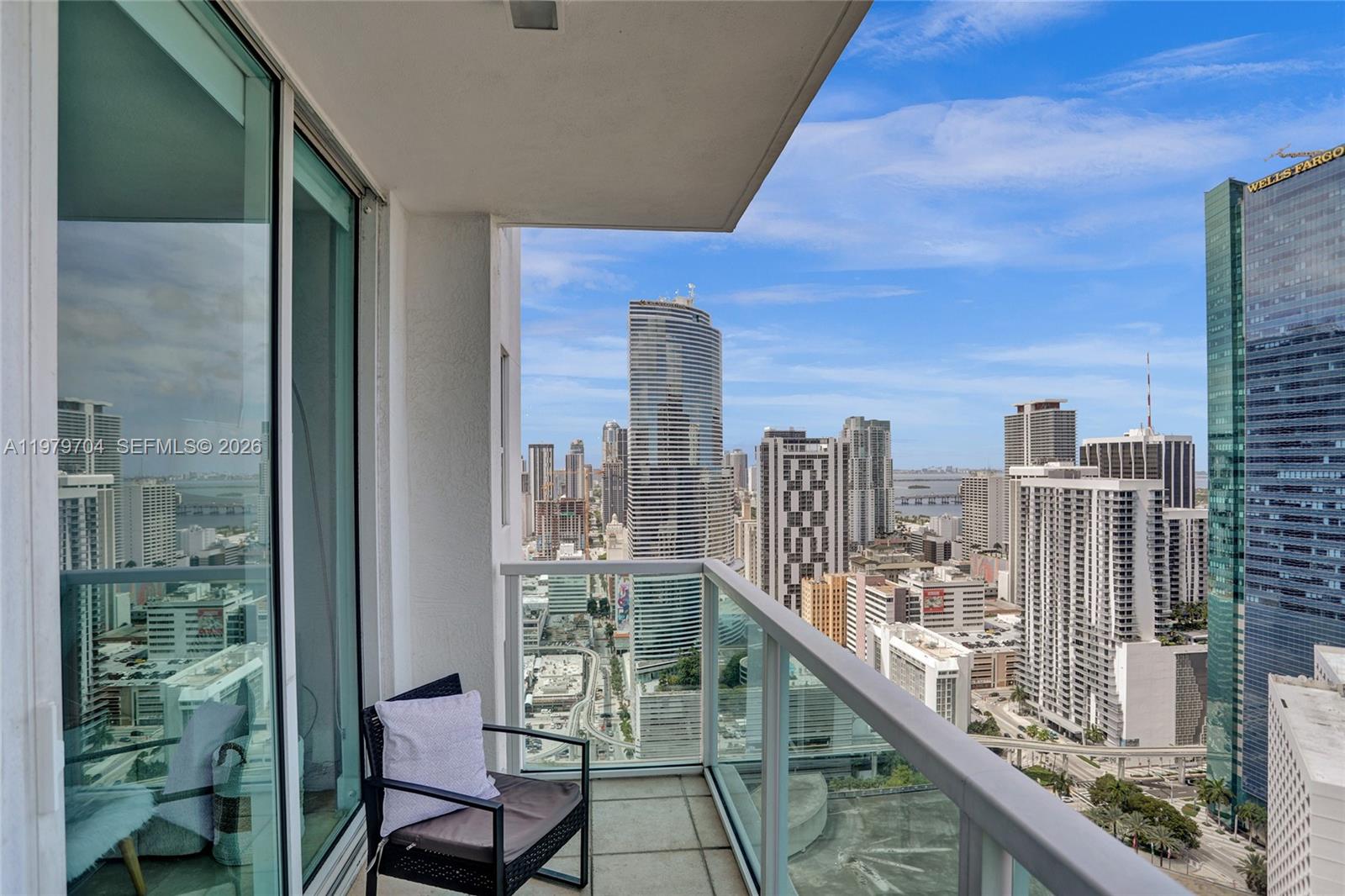 31 SE 5th St #4112, Miami FL 33131