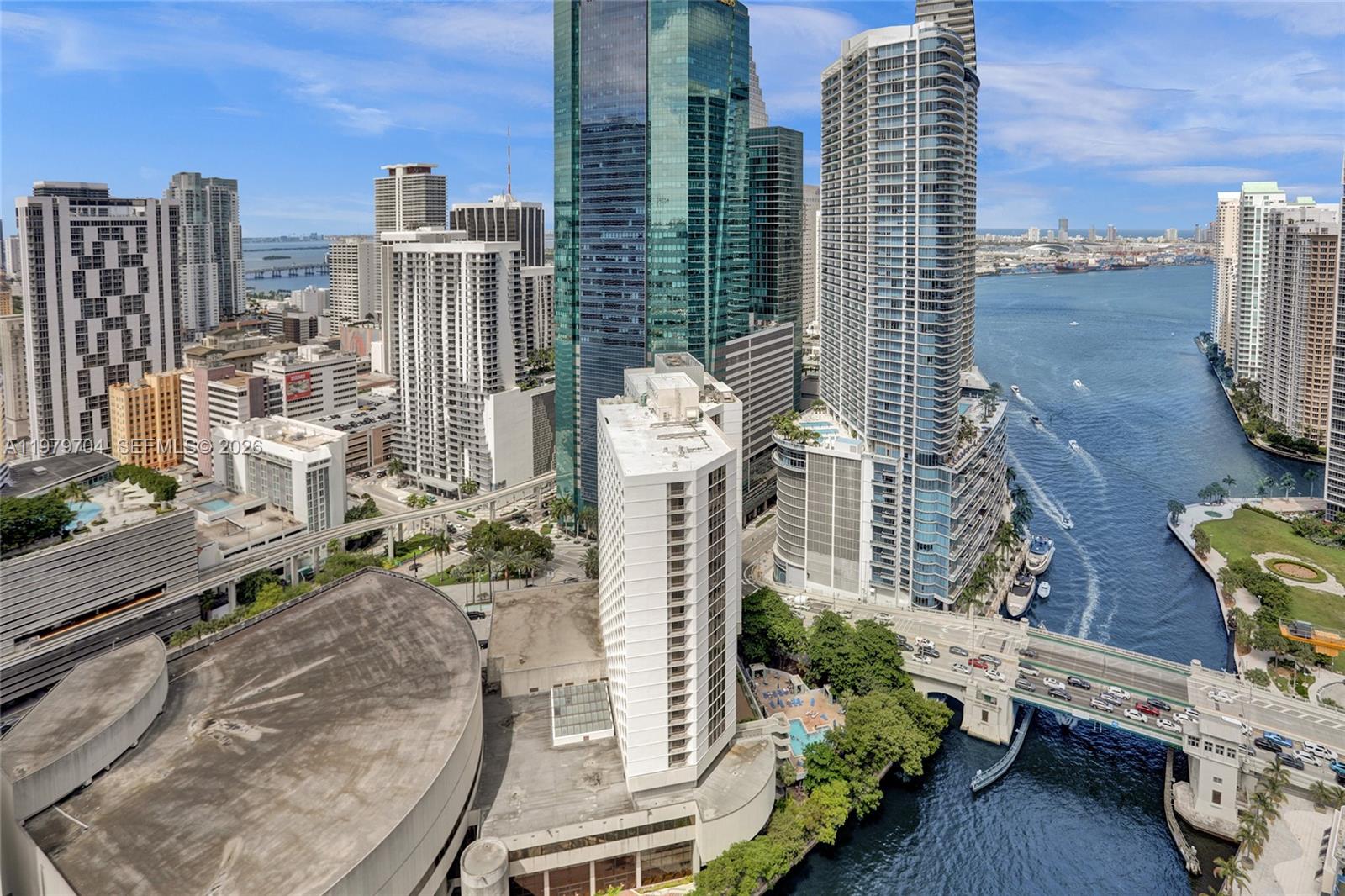 31 SE 5th St #4112, Miami FL 33131