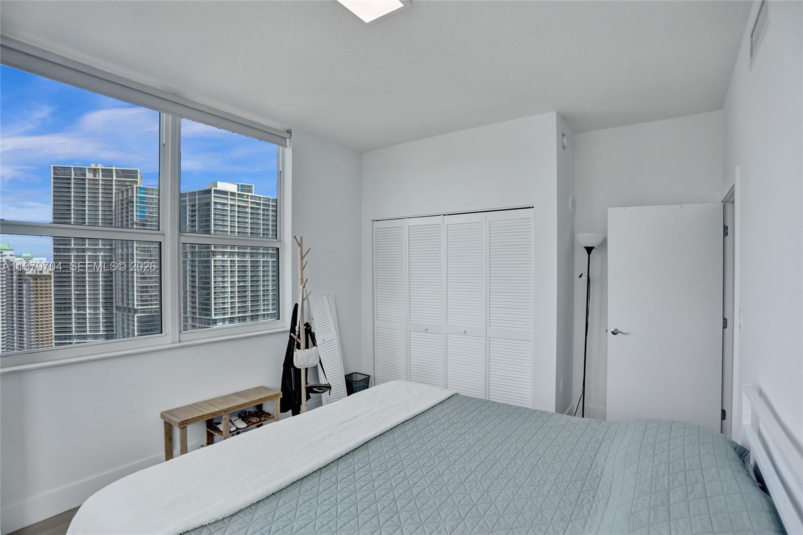 31 SE 5th St #4112, Miami FL 33131