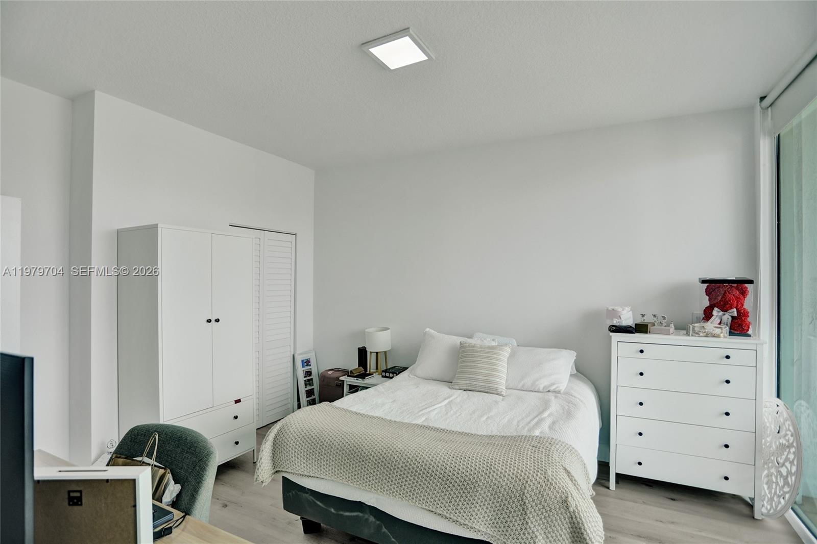 31 SE 5th St #4112, Miami FL 33131