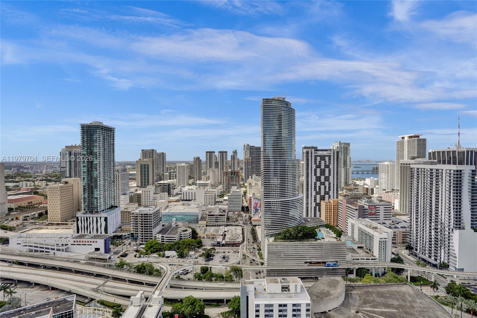 31 SE 5th St #4112, Miami FL 33131