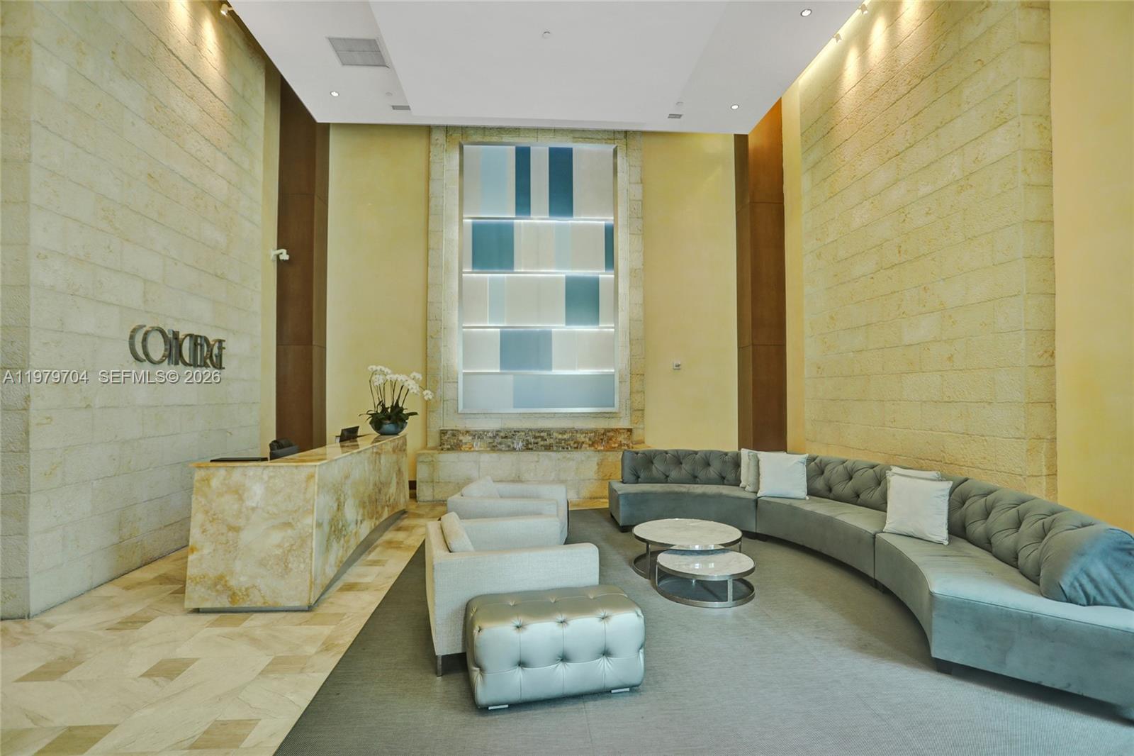 31 SE 5th St #4112, Miami FL 33131