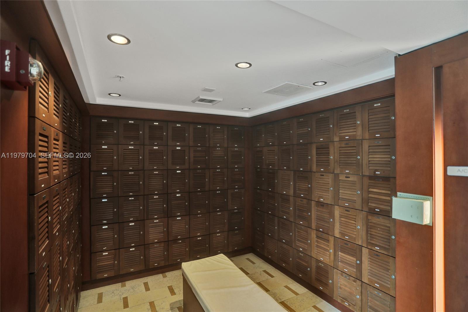 31 SE 5th St #4112, Miami FL 33131