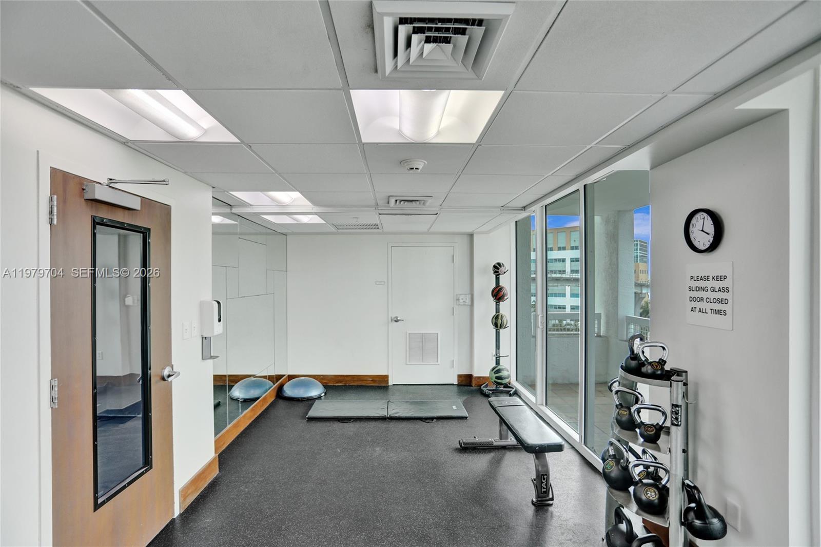 31 SE 5th St #4112, Miami FL 33131